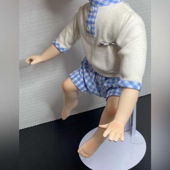 Linda Steele Vintage Porcelain Doll, Danbury Mint 1992 “Is it Sweet Enough?” - Picture 8 of 10